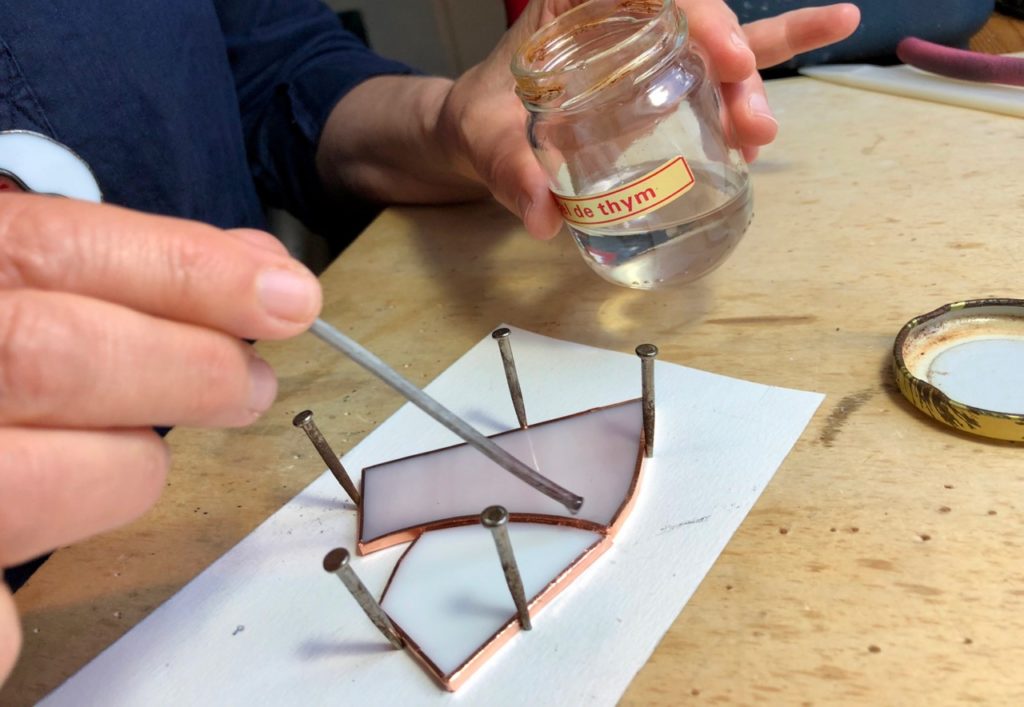 Verronimo fabrication vitrail Tiffany decapant cuivre