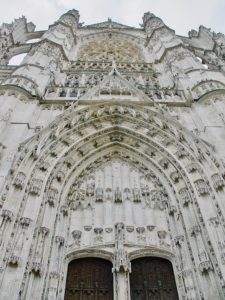 Beauvais-cathedrale-saint-pierre-facade-portail-sud-vue-ensemble