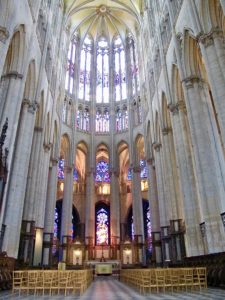 Beauvais-cathedrale-saint-pierre-voutes-choeur