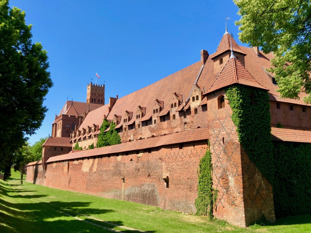 Pologne-forteresse-Malbork-enceinte
