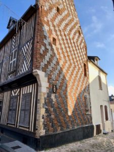 Balade Saint-Valery-sur-Somme maison médievale bois brique silex