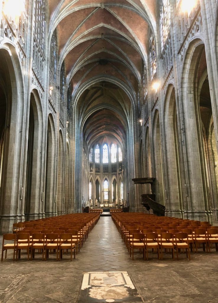 Mons Saint-Waudru intérieur