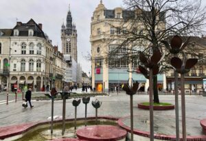 Douai beffroi vu de la place Armes