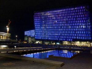Islande Reykjavik harpa nuit