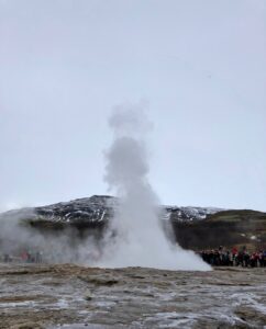 Islande cercle or geysir strokkur colonne