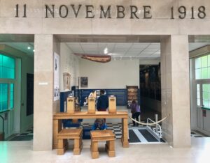 musee-memorial-armistice-portique-marbre