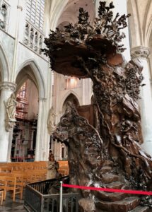 A-voir-a-Malines-cathedrale-chaire
