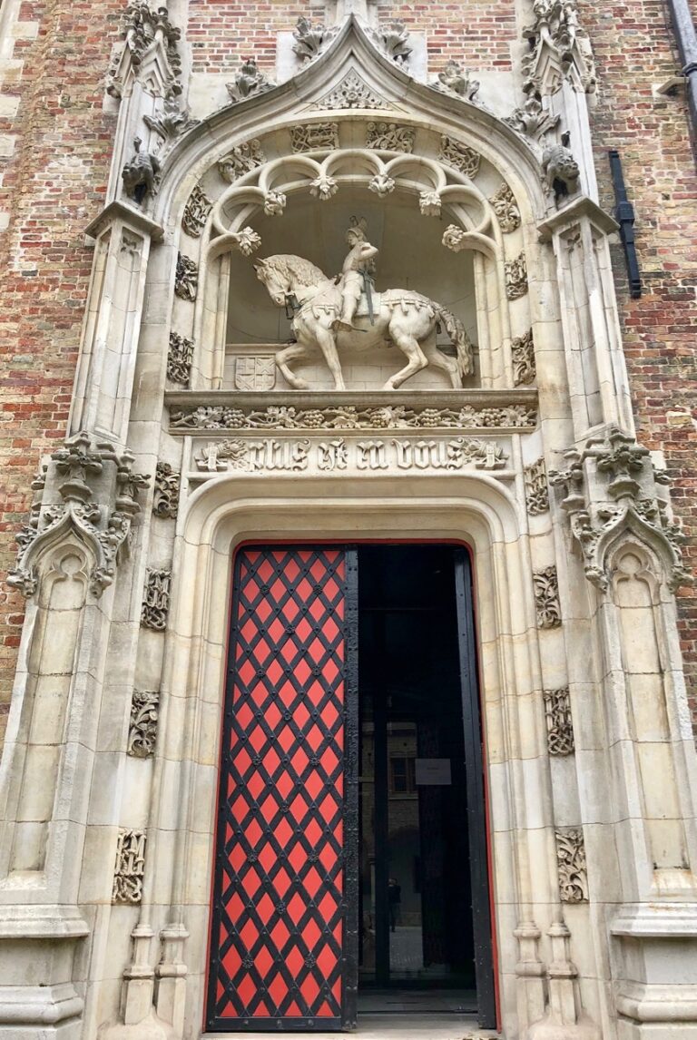 À Bruges, le musée Gruuthuse raconte des siècles *de vie et d'art