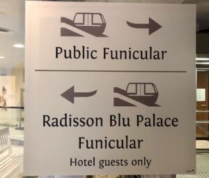 Wallonie-Spa-thermes-arrivee-funiculaire