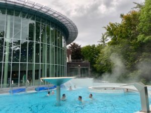 Wallonie-Spa-thermes-piscine-exterieure