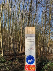 Terrils-jumeaux-Loos-en-Gohelle-panneau-entree-rue-Leon-Blum