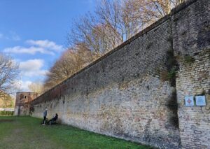 Bergues-au-pied-remparts