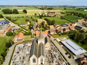 Eglise Volckerinckhove vue au drone