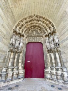 Laon-cathedrale-porche-grand-angle