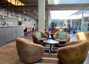 Waer-Waters-zone-maillots-salon-lounge