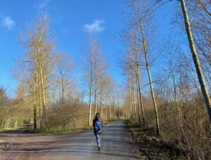 Les-Etangs-Osartis-Marquion-Geraldine-chemin-large