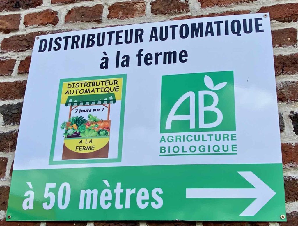 Panneau-distributeur-automatique-a-la-ferme