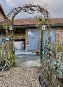 Couloisy-Un-air-de-campagne-entree-spa