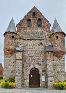 Eglises-fortifiees-vallee-de-l-Oise-Englancourt-entree