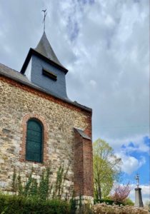 Eglises-fortifiees-vallee-de-l-Oise-Ohis-vue-de-cote