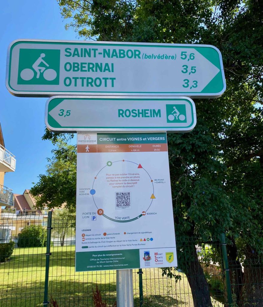 Mont-Sainte-Odile-tourisme-voie-verte-panneaux-directionnels