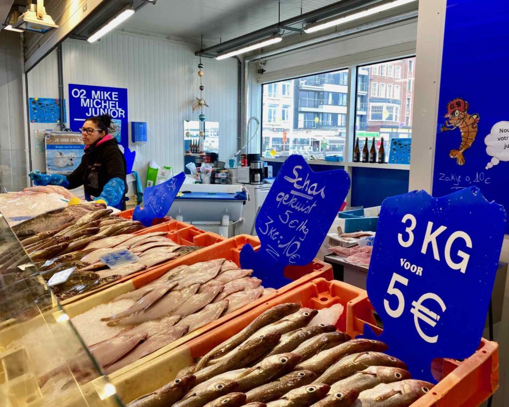 week-end-a-Ostende-marche-au-poisson-stand