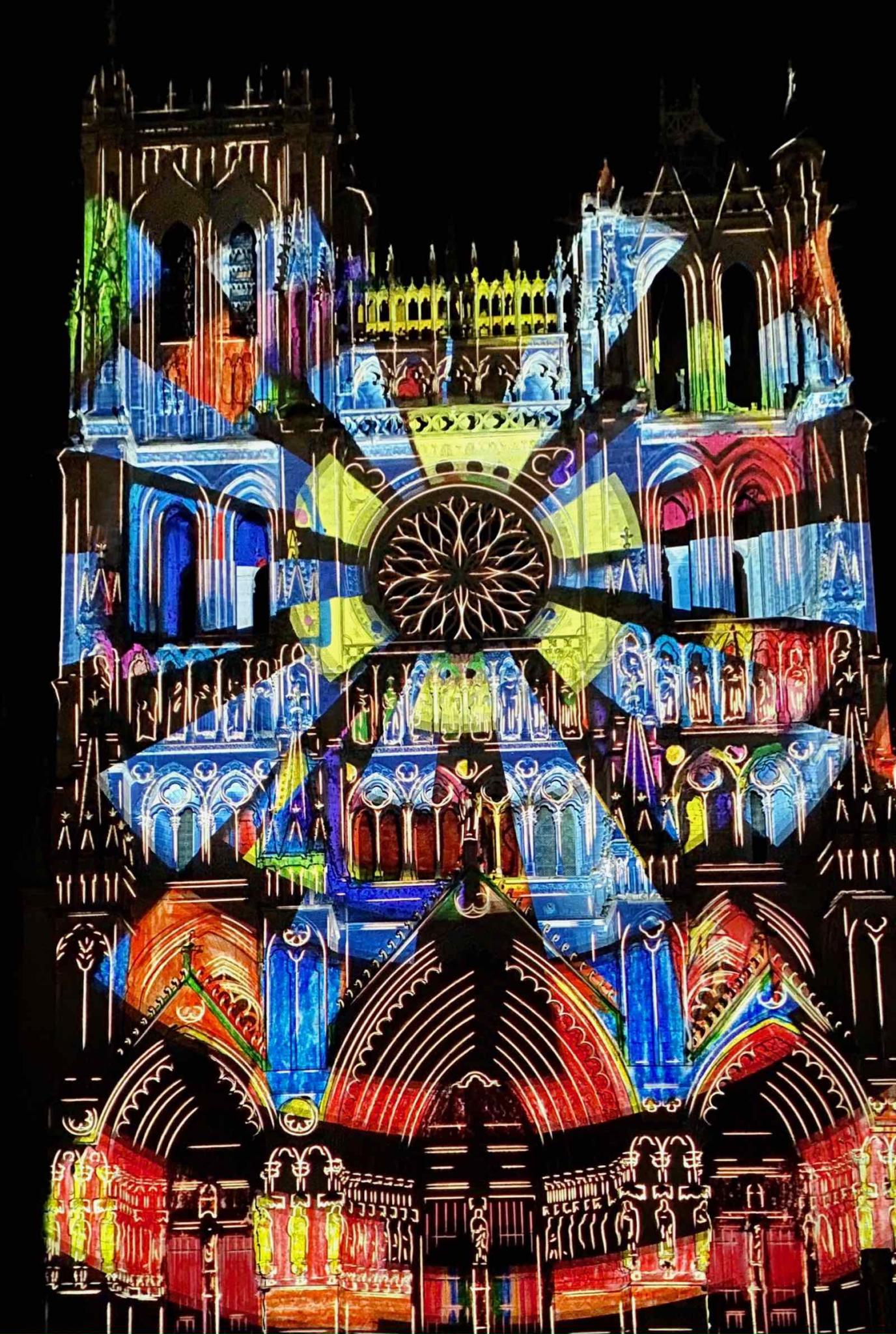 Amiens Avec Chroma La Cath drale Enfile Ses Habits De Couleur amiens-avec-chroma-la-cath-drale-enfile-ses-habits-de-couleur
