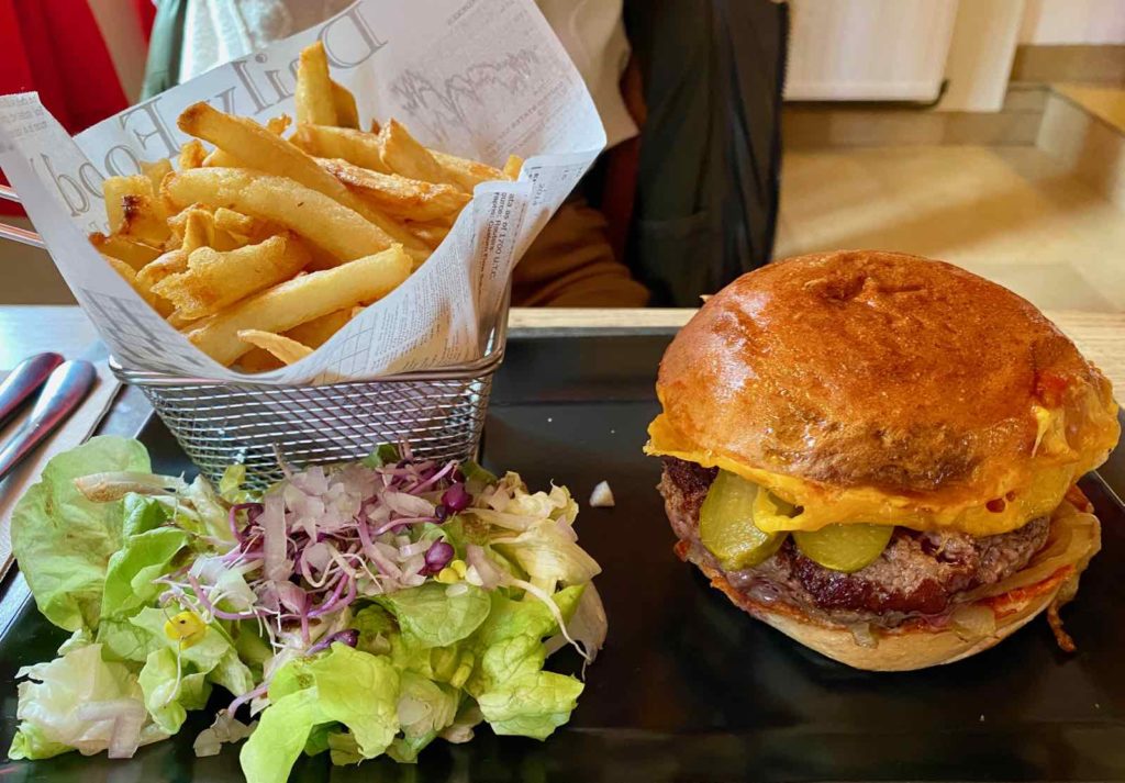 Estaminet-Lion-d-Or-Hardinghen-burger