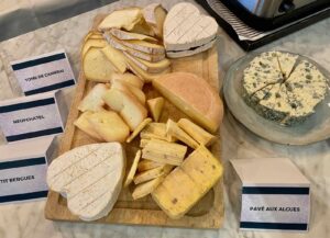 Le-Marque-Page-Restaurant-et-Lounge-Bar-fromages
