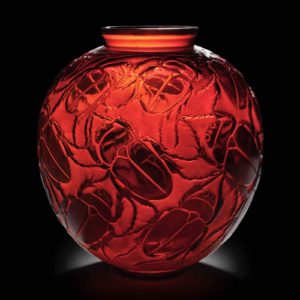Suzanne Lalique-Haviland Vase aux Scarabées Studio Y. Langlois©