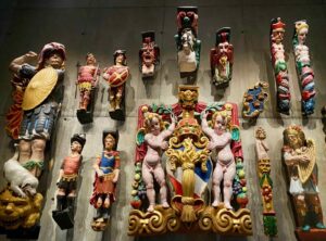 Stockholm-Vasa-Museet-sculptures-colorees