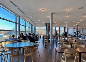 adresses-a-stockholm-cafeteria-moderna-museet-baie-vitree