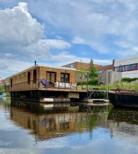 Breda-Pays-Bas-maison-sur-l-eau