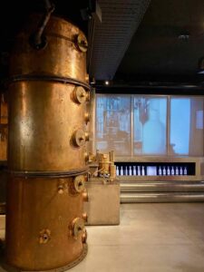 Pologne-Varsovie-centre-Praga-Koneser-musee-Vodka-interieur
