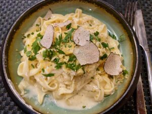 Varsovie-cuisine-polonaise-revisitee-Bursztynowa-Bistro-tagliatelles-fromage-truffe