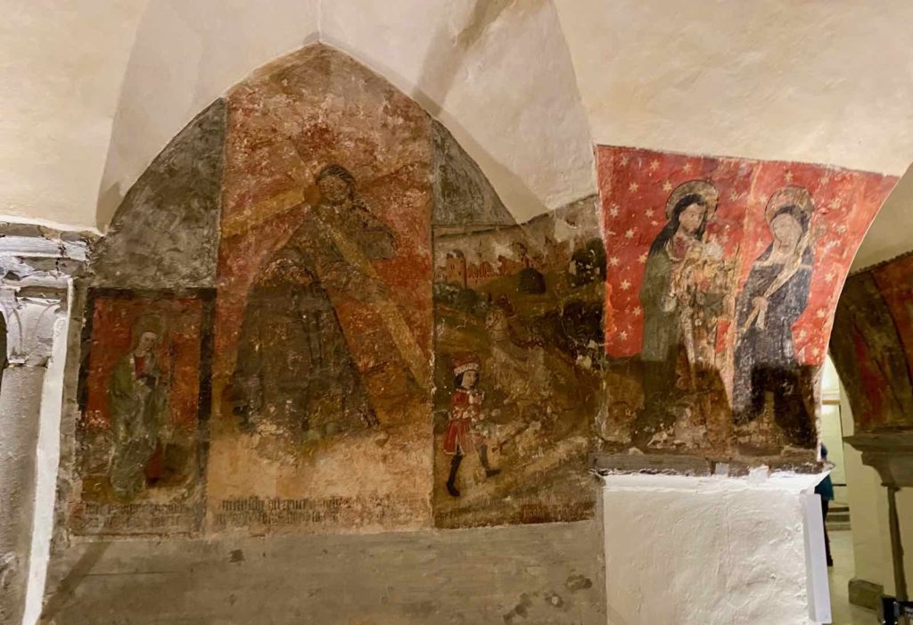 Gand-cathedrale-saint-bavon-crypte-fresques-detail