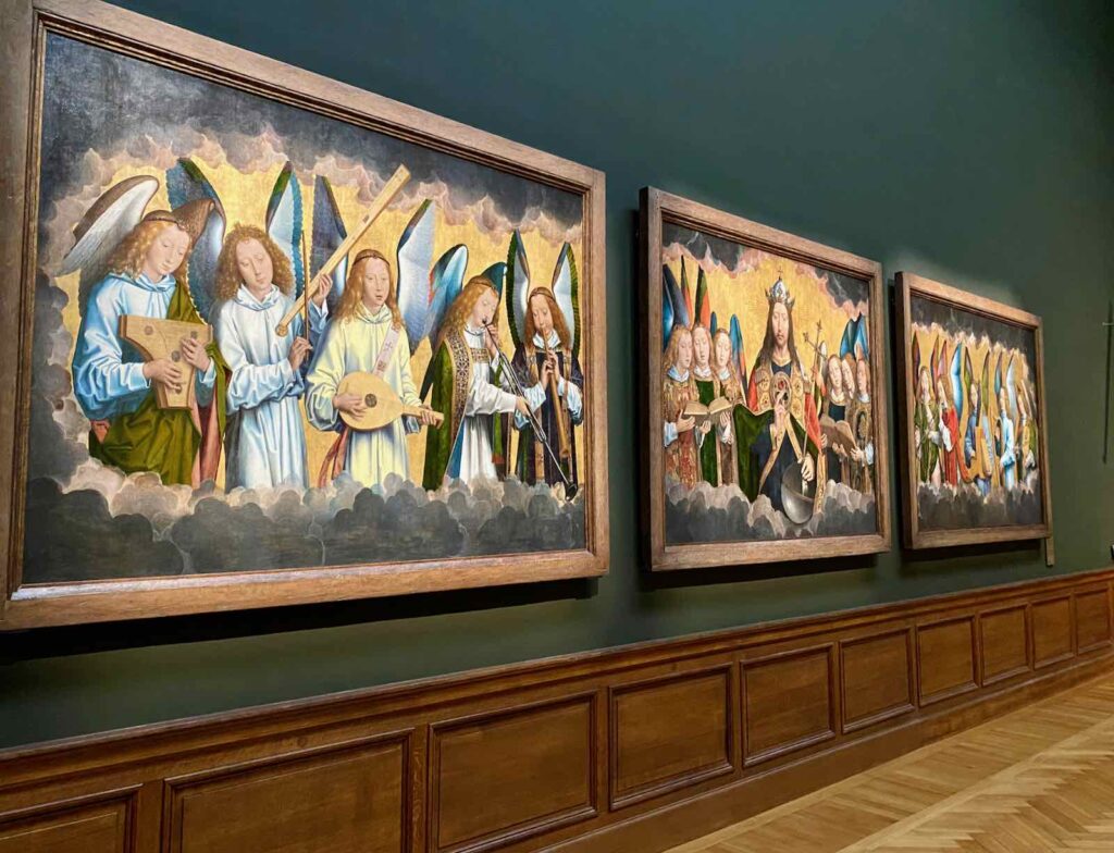 Dieu le Père avec des anges chanteurs et musiciens, 1483-1494, Hans Memling