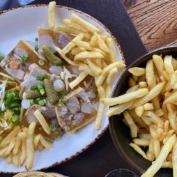 Loker-estaminet-Den-Heksestoel-potje