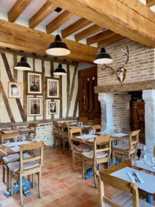Lyons-la-Foret-Bistrot-du-Grand-Cerf-salle-restaurant