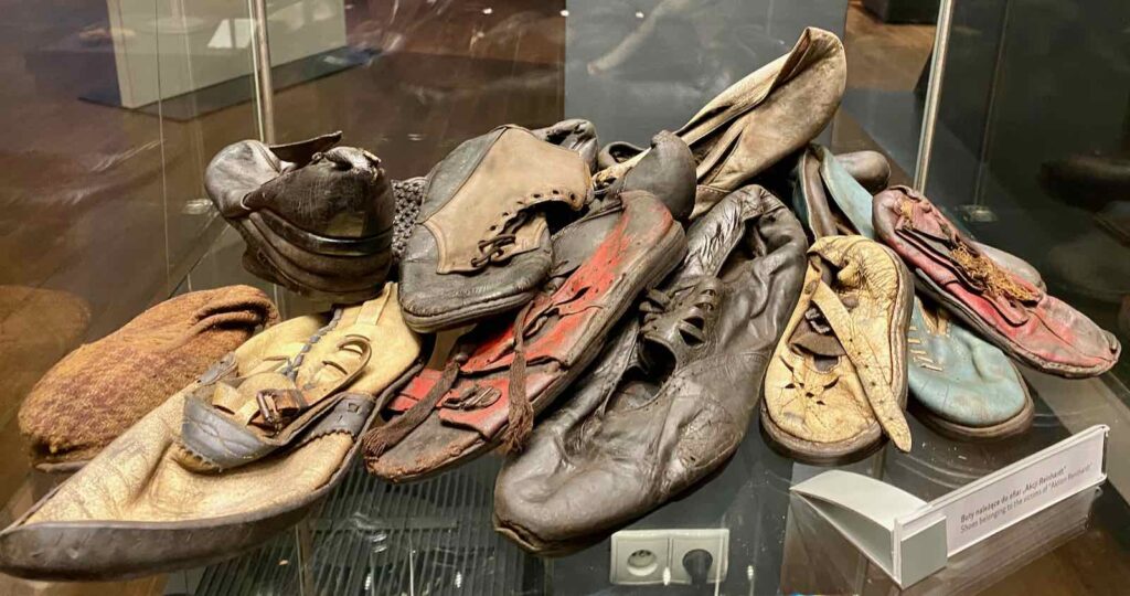 Lublin-en-Pologne-Majdanek-quelques-chaussures