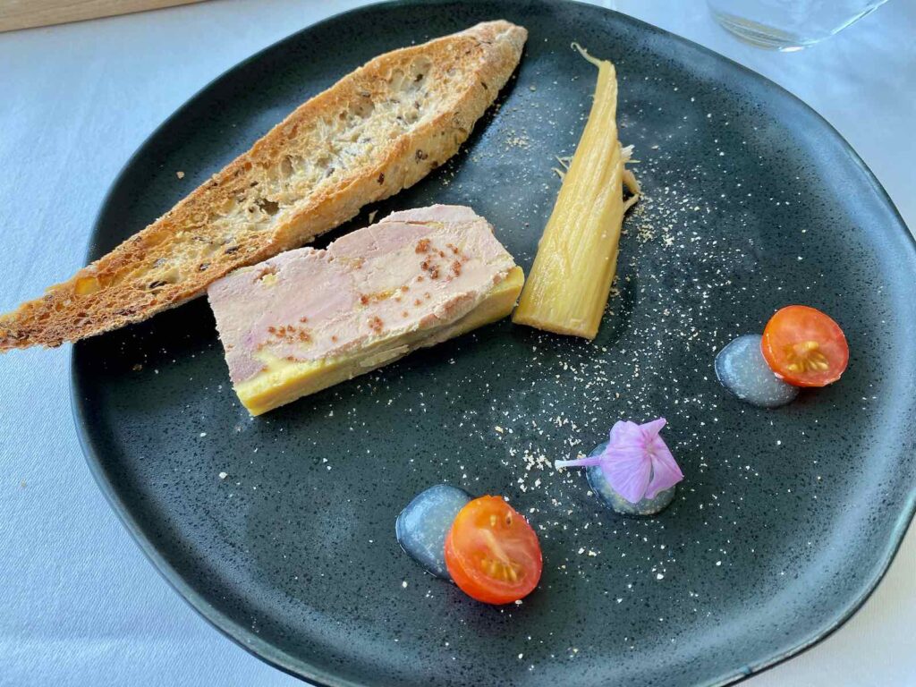 Calais-restaurant-Aquar-aile-foie-gras