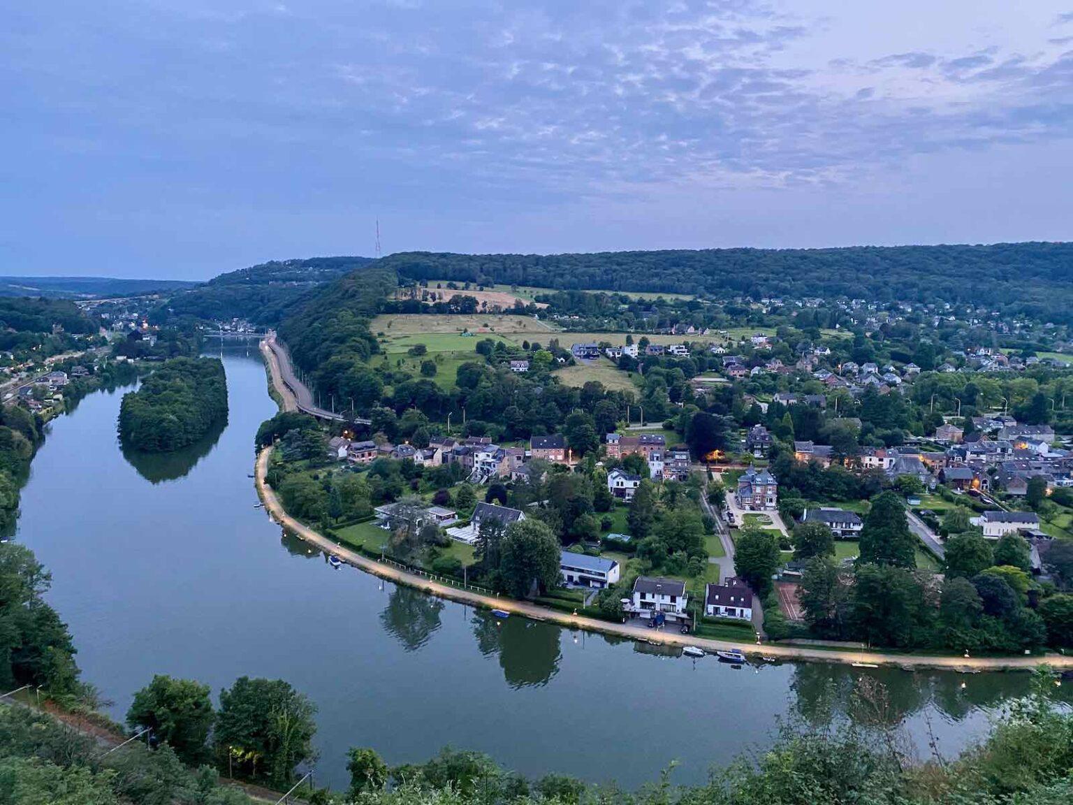 Meuse Wallonie avec vue, *en vallée de Meuse et autour* - Plus au nord