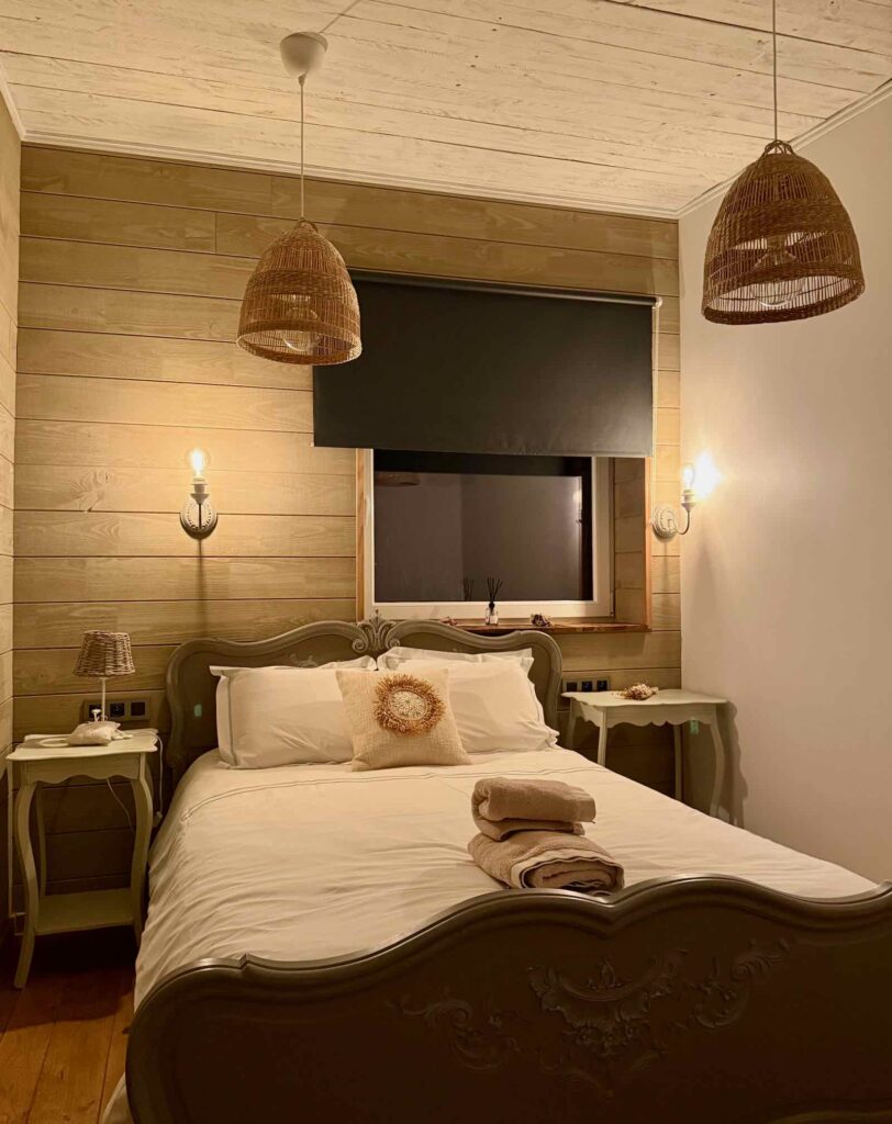 Ardenne-belge-Florennes-chalet-etang-chambre-un