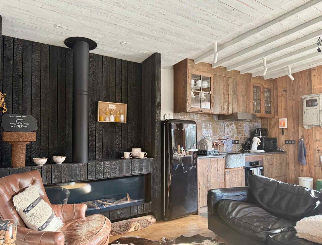 Ardenne-belge-Florennes-chalet-etang-cheminee-bois-brule