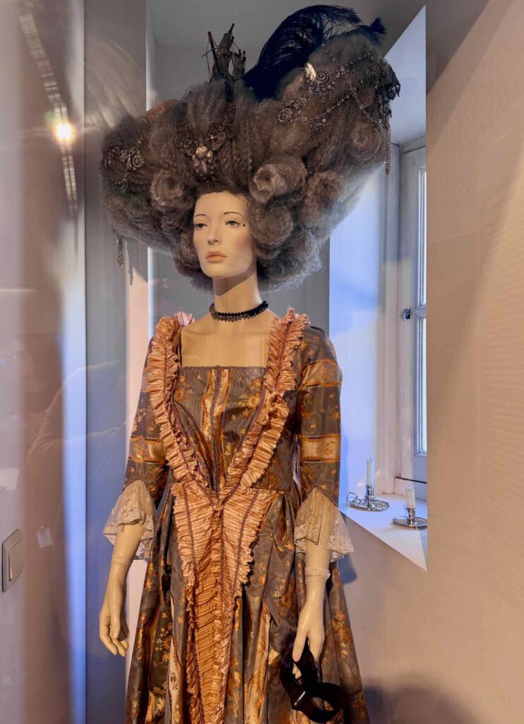 Chateau-de-Seneffe-Wallonie-chapeau