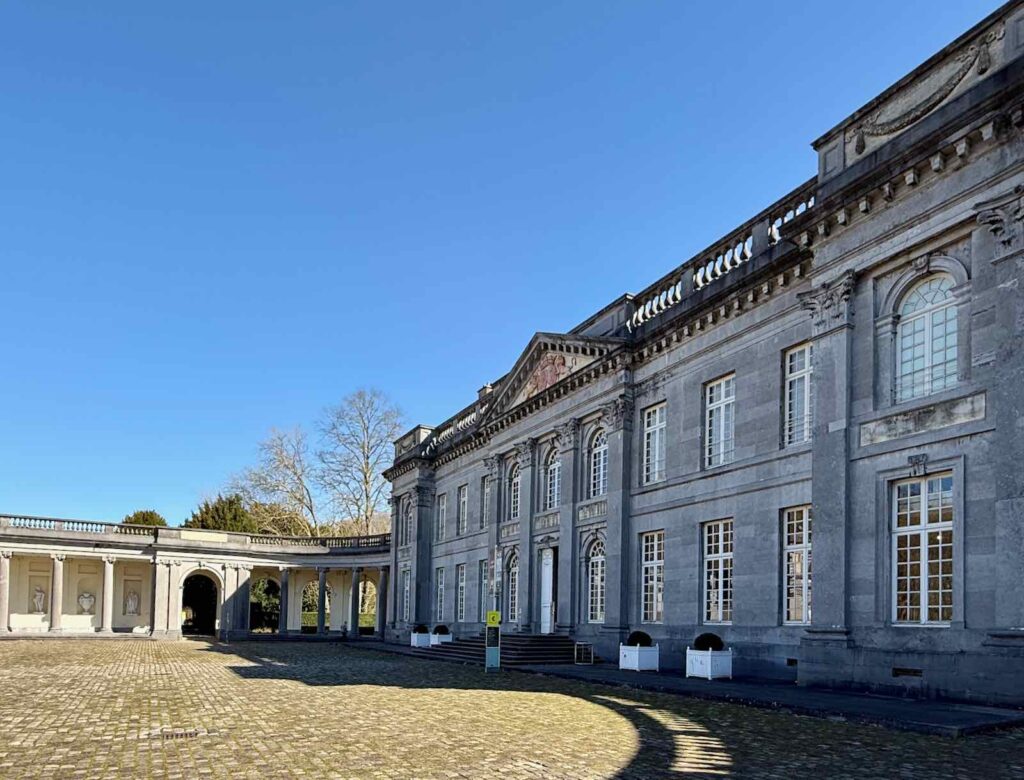 Chateau-de-Seneffe-Wallonie-facade-avant