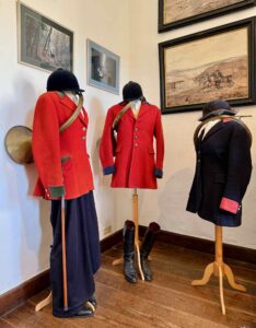 Chateaux-en-Wallonie-Lavaux-Sainte-Anne-costumes-chasse