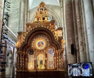 Beauvais-Cathedrale-saint-Pierre-horloge-astronomique-spectacle-son-et-lumiere