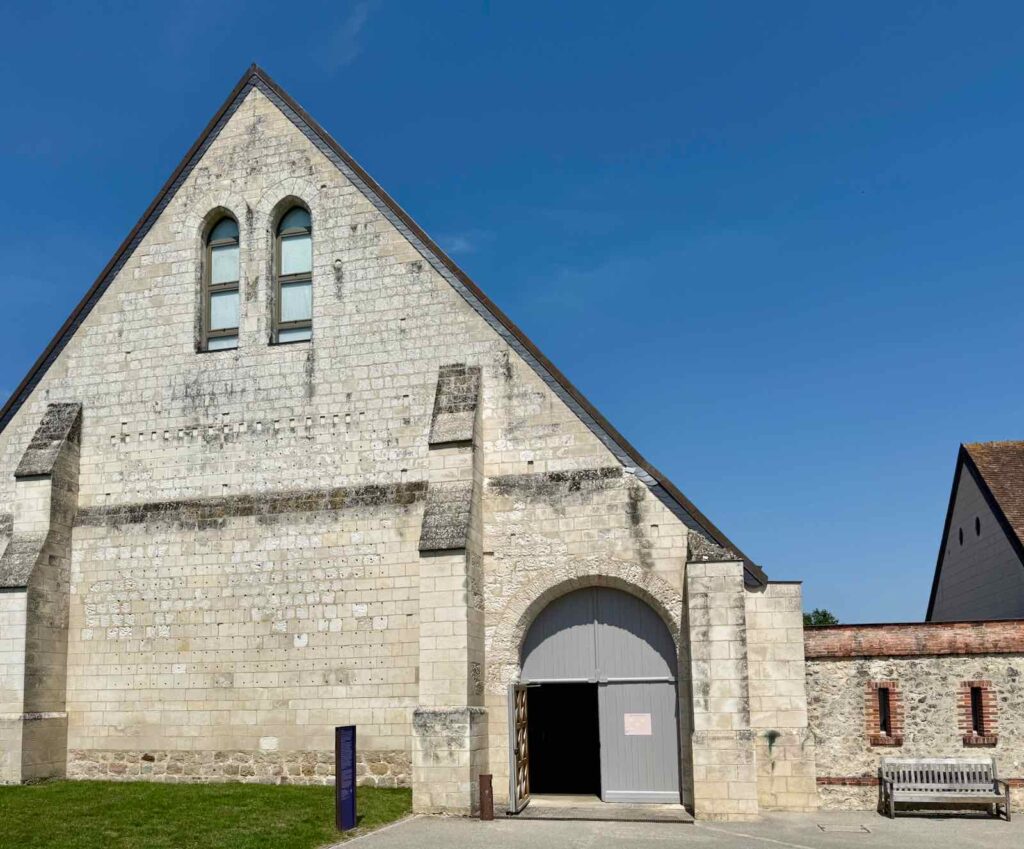 Beauvais-La-Maladrerie-facade-grange