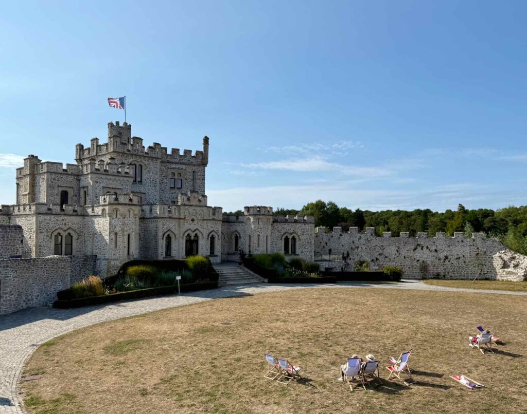 Chateau-d-Hardelot-avec-esplanade